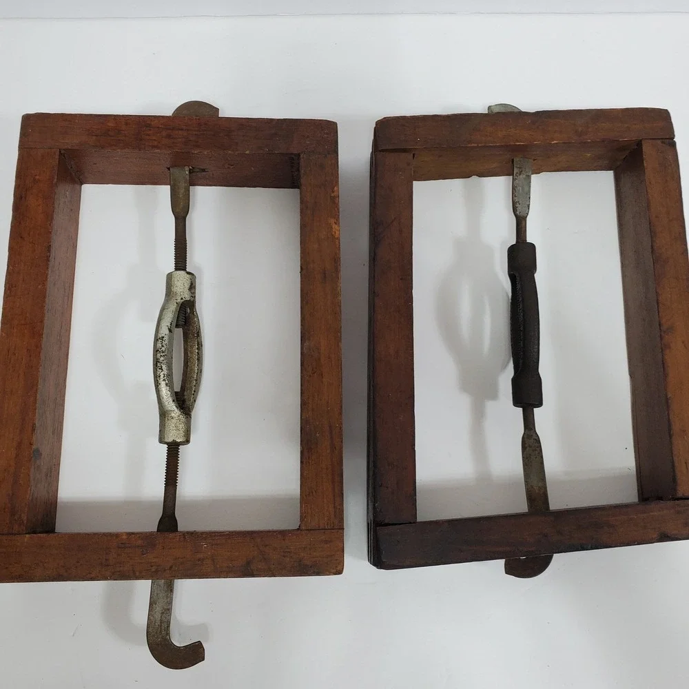 Vintage Deboer Mfg Wooden Bedstead Clamps‎ Woodworking Tools Set of 2